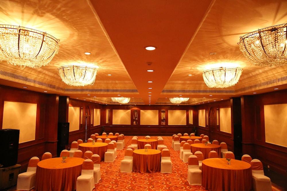 The Gateway Hotel Pasumalai Madurai Bagian luar foto