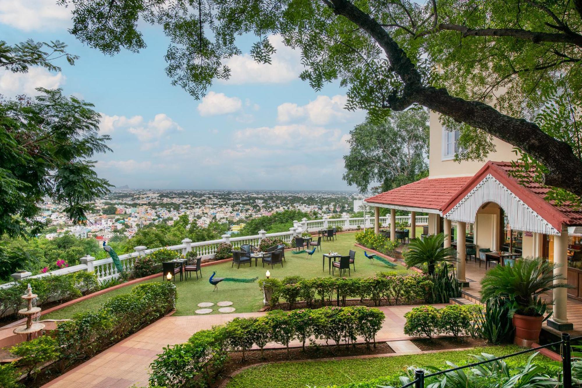 The Gateway Hotel Pasumalai Madurai Bagian luar foto