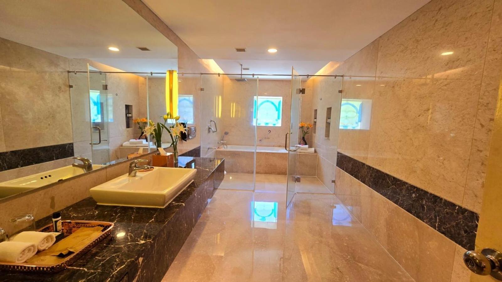 The Gateway Hotel Pasumalai Madurai Bagian luar foto